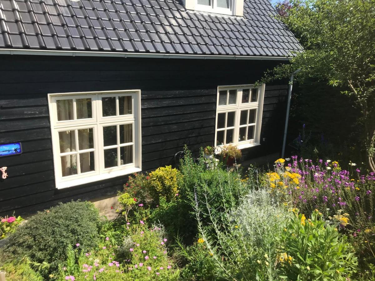 T Huuske Tuinappartement Met Fantastisch Uitzicht, Nabij Zee Zonnemaire ภายนอก รูปภาพ