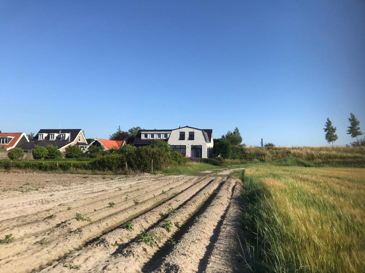 T Huuske Tuinappartement Met Fantastisch Uitzicht, Nabij Zee Zonnemaire ภายนอก รูปภาพ